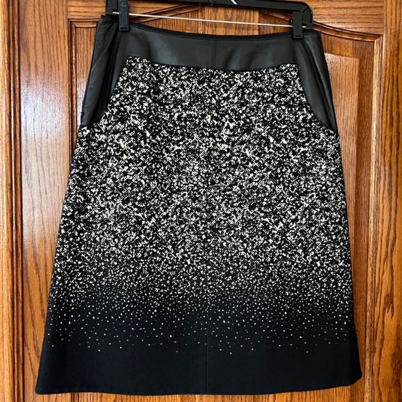 Lafayette 148 New York Black Leather and Wool Skirt Size 8 - Picture 3 of 4